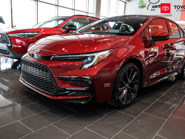 Toyota Corolla XSE (Emotional Red)