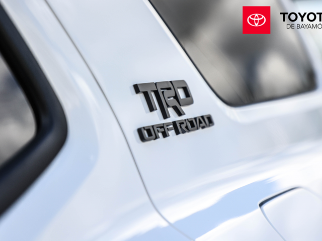 Toyota 4Runner TRD Off Road (White)