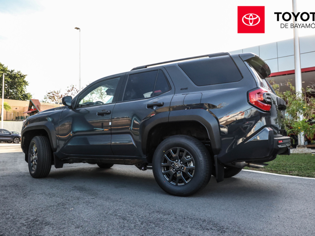 Toyota 4Runner SR5 (Dark Gray)