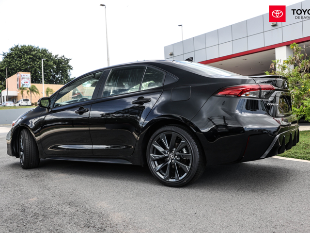 Toyota Corolla XSE (Black)