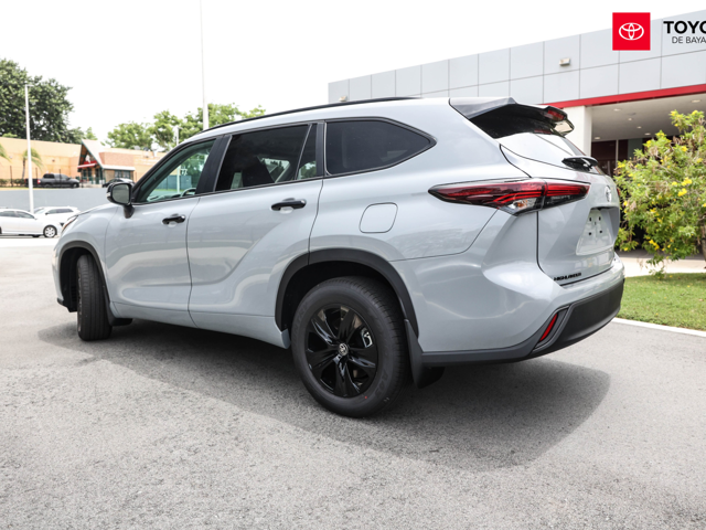 Toyota Highlander Special Black Pkg XLE (CementGray)