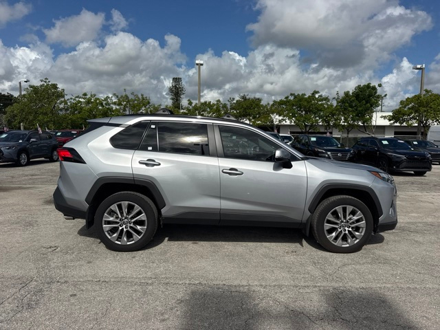 2025 Toyota RAV4 XLE Premium