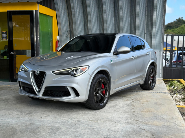 2019 Alfa Romeo Stelvio Quadrifoglio