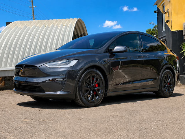2024 Tesla Model X Plaid