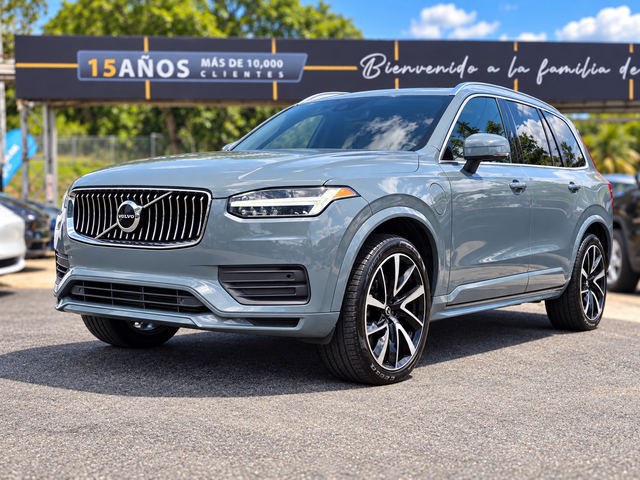 2020 Volvo XC90 Momentum