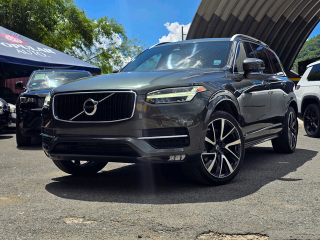 2019 Volvo XC90 T6 Momentum AWD