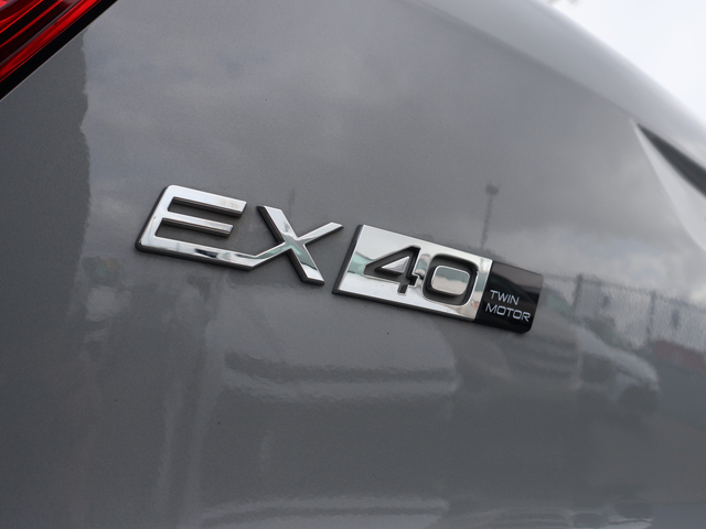 2025 Volvo EX40 Ultra