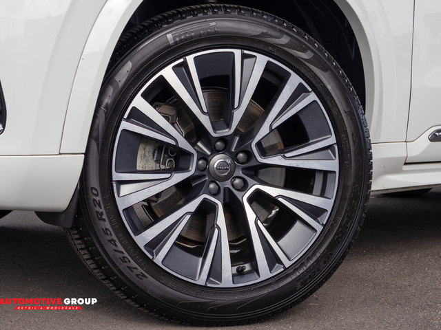 2022 Volvo XC90 Recharge Plug-In Hybrid Inscription Expression