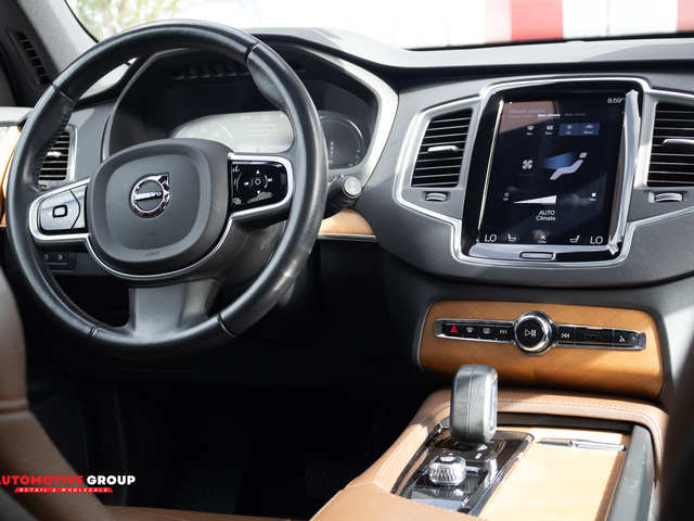 2022 Volvo XC90 Recharge Plug-In Hybrid Inscription Expression
