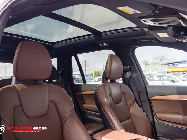 2022 Volvo XC90 Recharge Plug-In Hybrid Inscription Expression