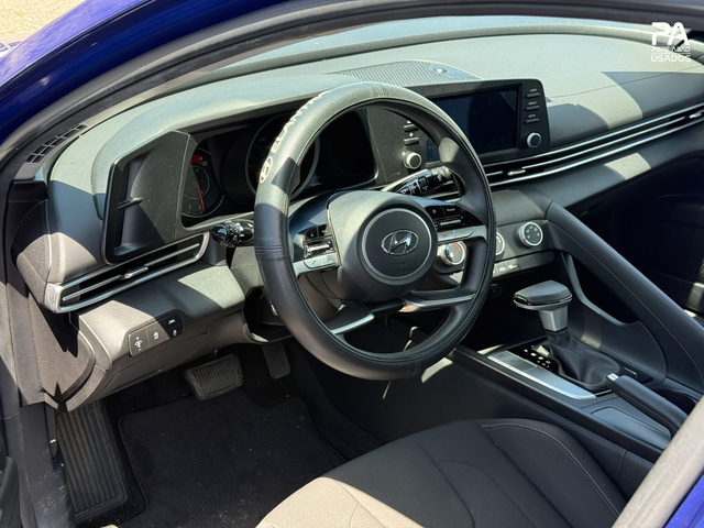 Hyundai Elantra SE 2023