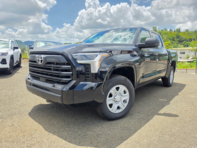 2026 Toyota Tundra 4WD 4WD CREWMAX SR