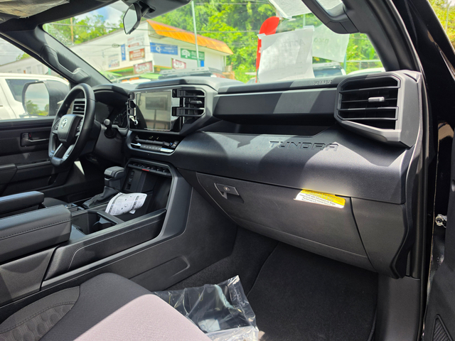 2026 Toyota Tundra 4WD 4WD CREWMAX SR