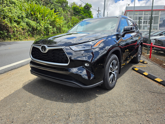2026 Toyota Highlander XLE V4 8AT AWD