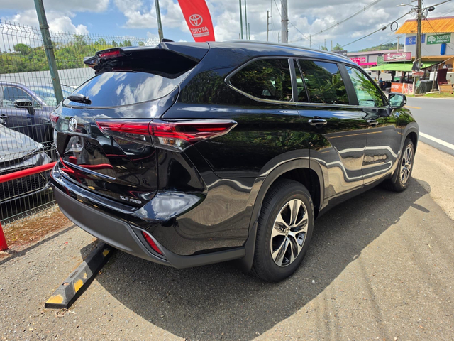 2026 Toyota Highlander 4WD XLE HYBRID