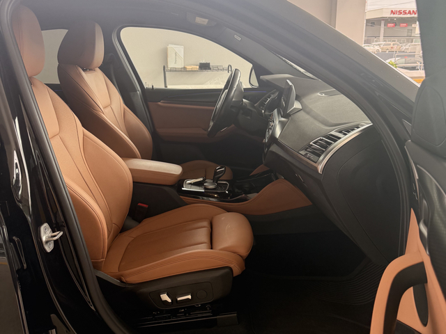 2023 BMW X4 xDrive30i