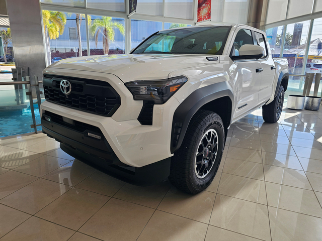 2025 Toyota Tacoma 4WD TRD Sport Hybrid