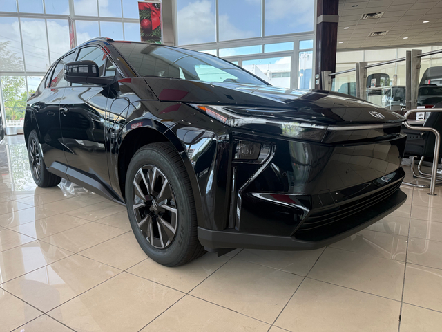 2026 Toyota bZ XLE Plus