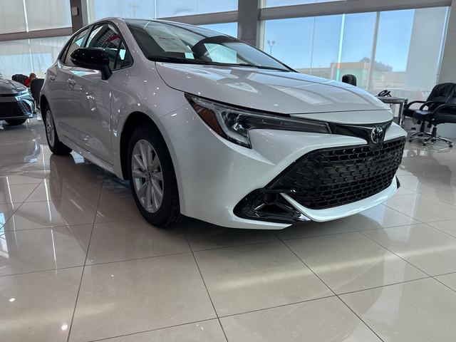 2027 Toyota Corolla Hatchback SE