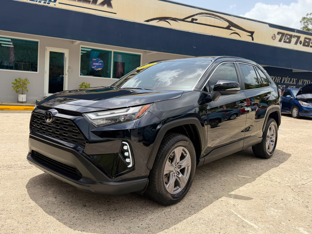 2023 Toyota RAV4 XLE