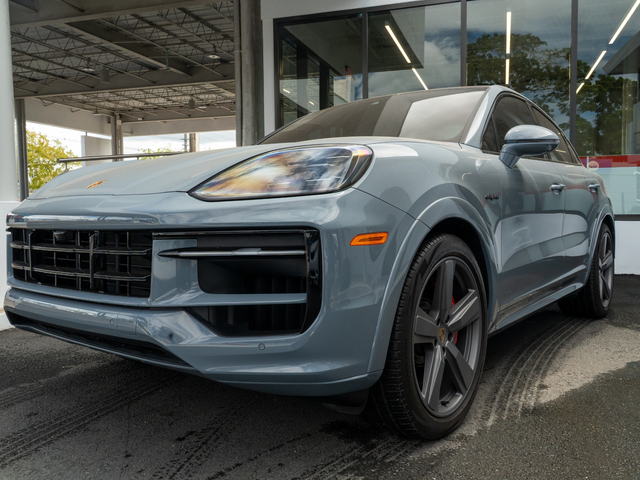 2024 Porsche Cayenne S E-Hybrid