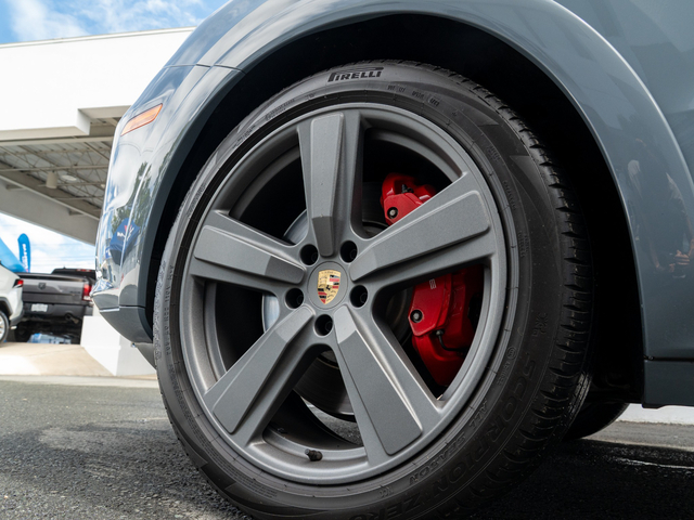 2024 Porsche Cayenne S E-Hybrid