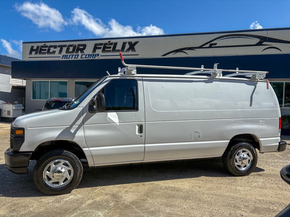 2014 Ford Econoline Cargo Van Commercial, foto 3
