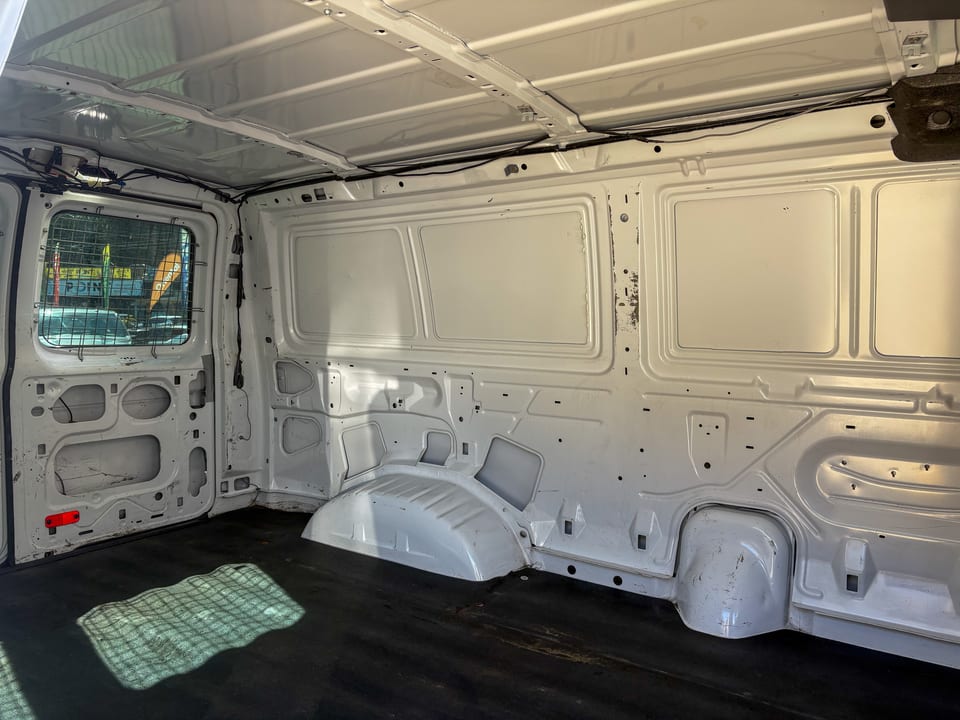 2014 Ford Econoline Cargo Van Commercial, foto 9