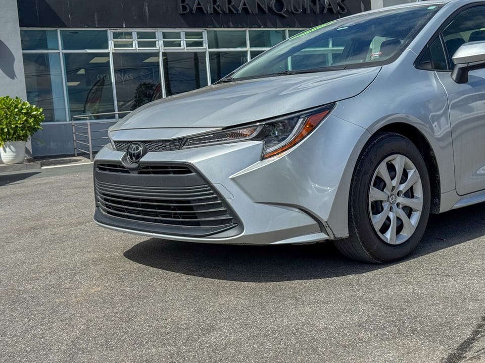 2023 Toyota Corolla LE, foto 2