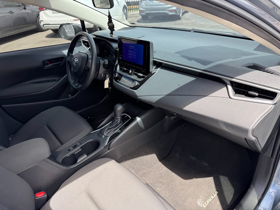 2025 Toyota Corolla LE, foto 11