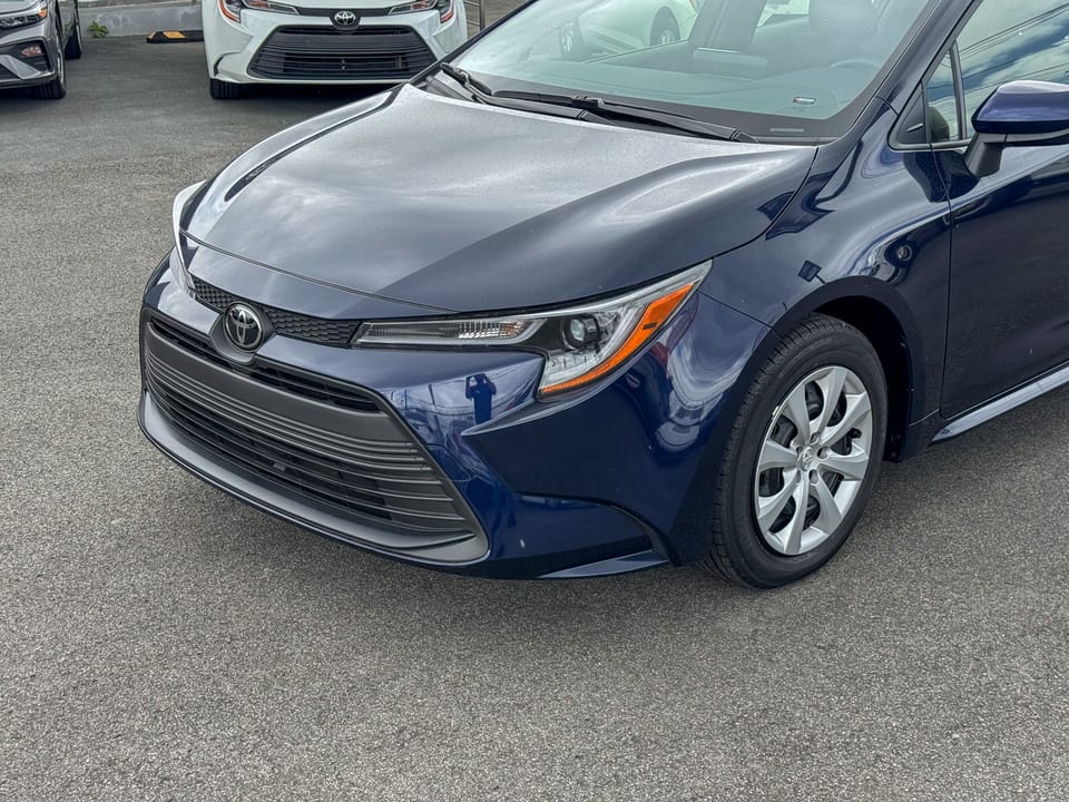 2025 Toyota Corolla LE, foto 2