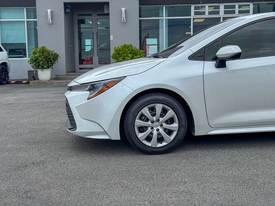 2025 Toyota Corolla LE, foto 3