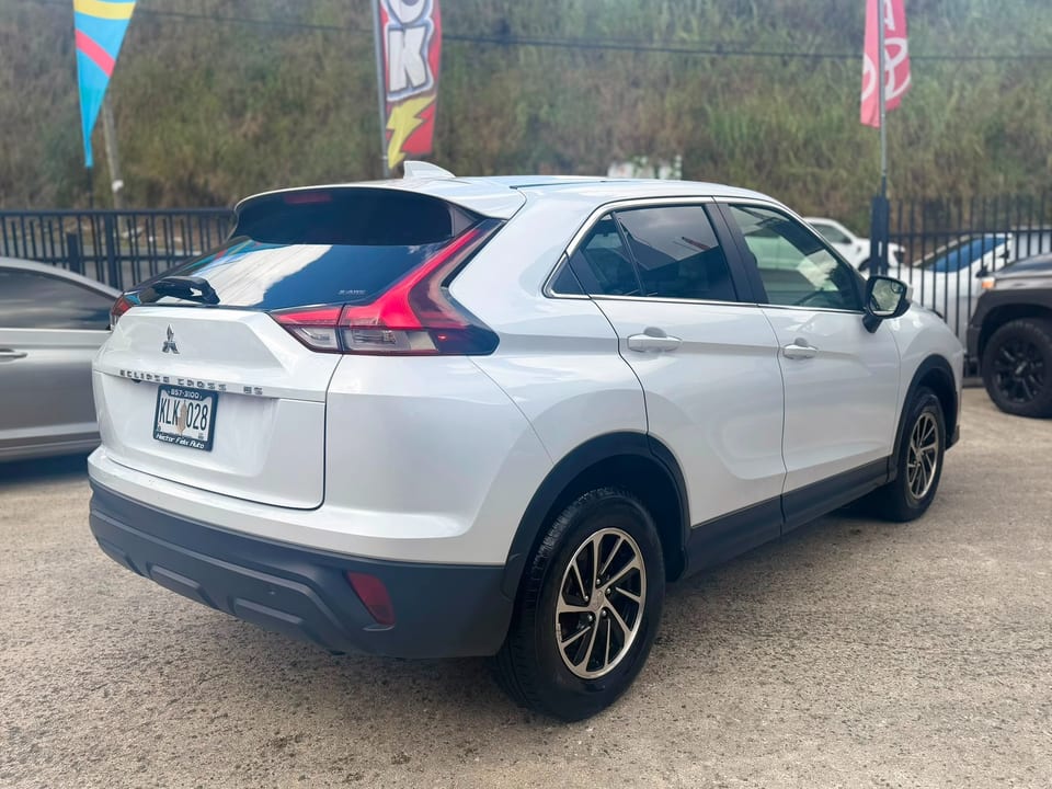 2025 Mitsubishi ECLIPSE CROSS ES, foto 3