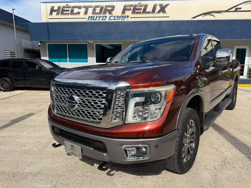 2016 Nissan Titan XD Platinum Reserve, foto 1