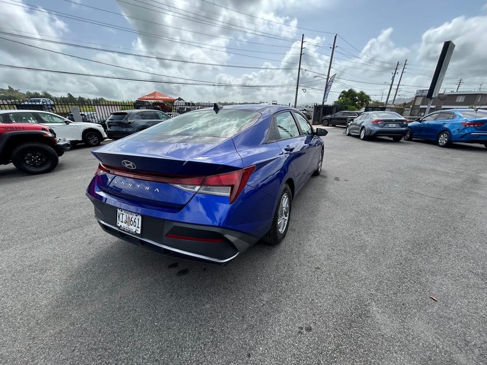 2024 Hyundai Elantra SE, foto 2