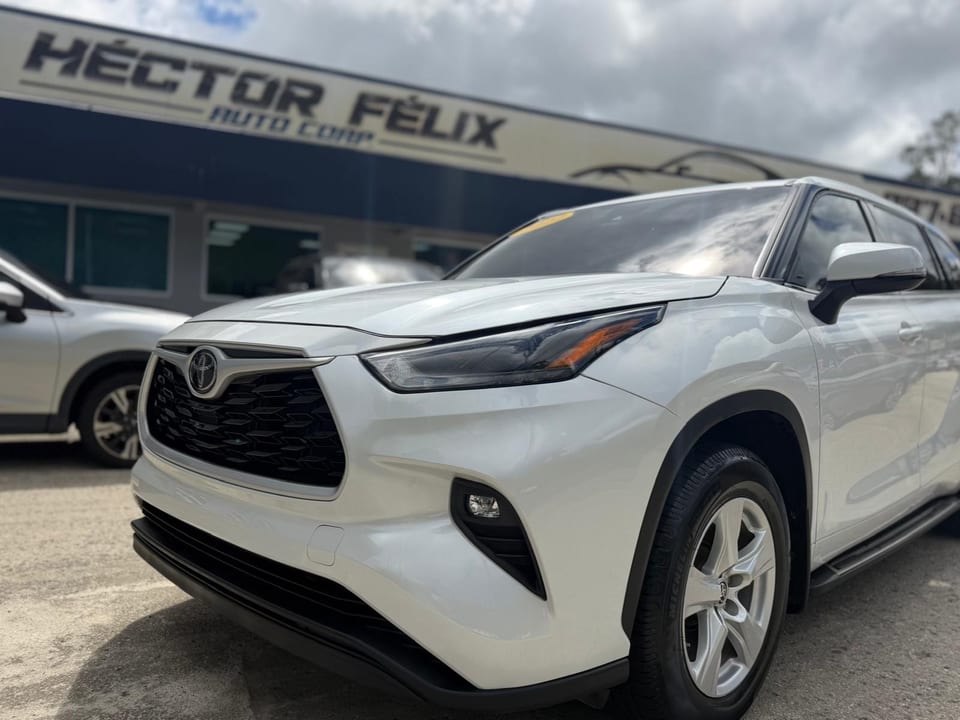2022 Toyota Highlander LE, foto 2