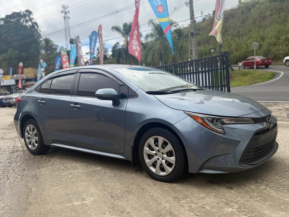 2023 Toyota Corolla LE, foto 2