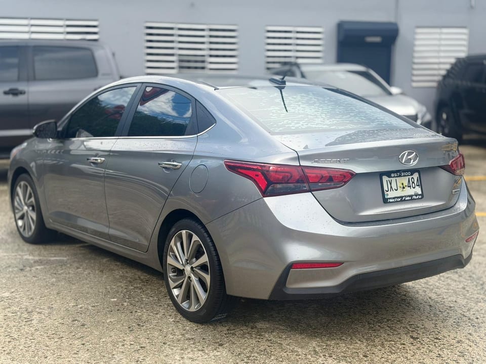 2022 Hyundai Accent SE, foto 2