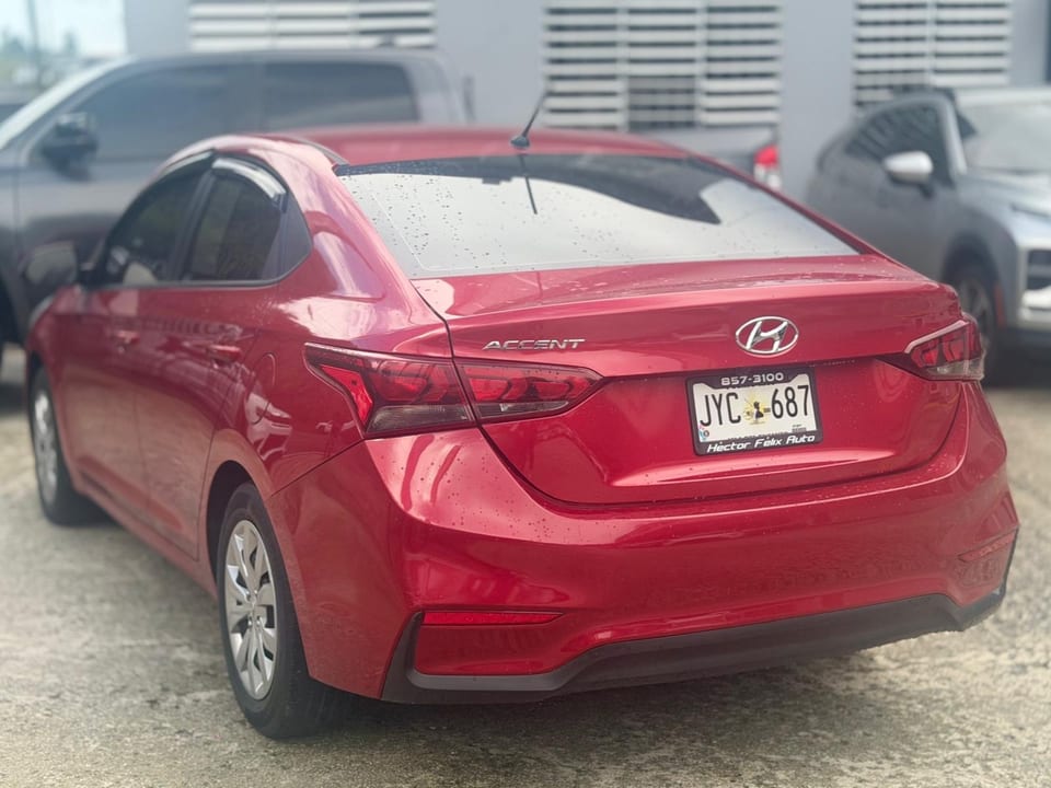 2022 Hyundai Accent SE, foto 2