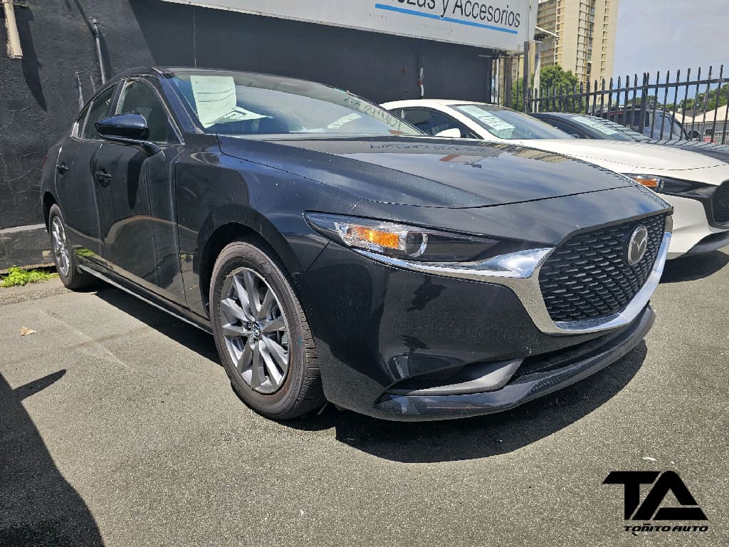 2025 Mazda Mazda3 S's photo