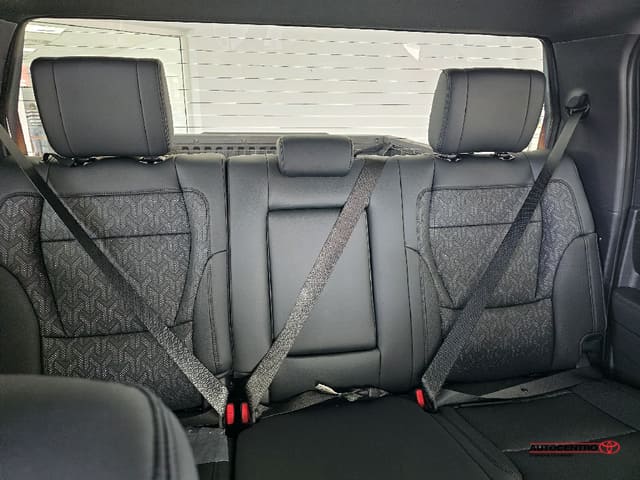 Toyota Tundra 4WD SR5 2025