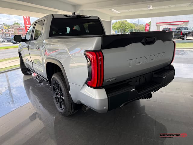 Toyota Tundra 4WD SR5 CrewMax 5.5' Bed 2026