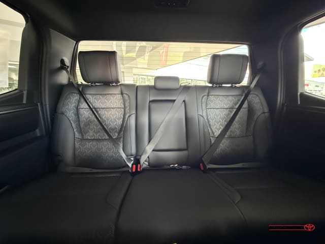 Inicio 66 Toyota Tundra 4WD SR5 2025
