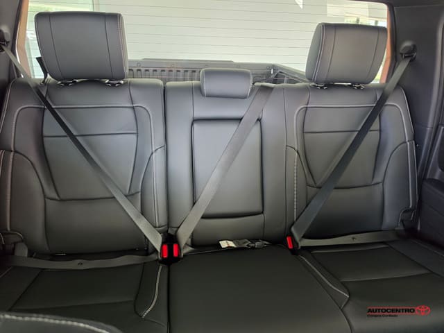 Inicio 94 Toyota Tundra 4WD SR CrewMax 5.5' Bed 2026