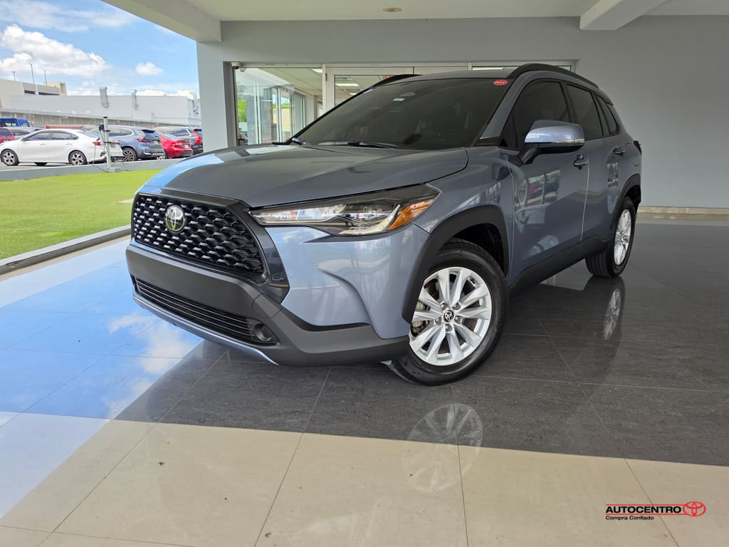 2023 Toyota Corolla Cross LE FWD's photo