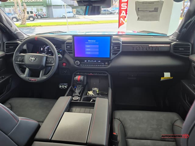 Inventario Usados 24 Toyota Sequoia SR5 2026