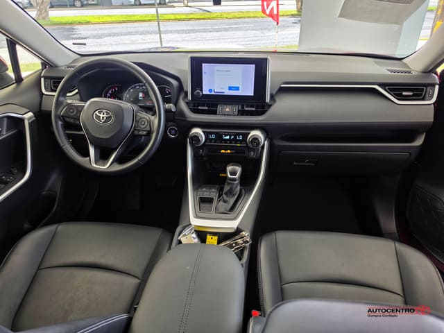 Inventario Usados 64 Toyota RAV4 XLE Premium 2023