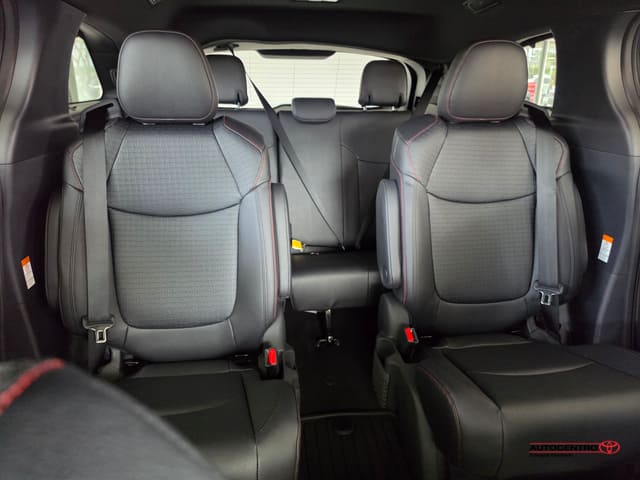 Inventario Nuevos 8 Toyota Sienna XSE 2026