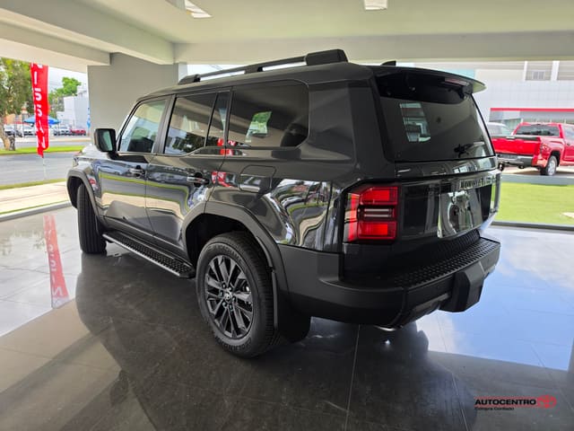 Inventario Nuevos 2 Toyota Land Cruiser 4WD (Natl) 2026