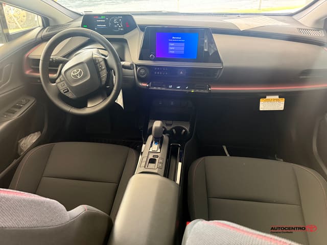 Toyota Prius Plug-In Hybrid SE 2026